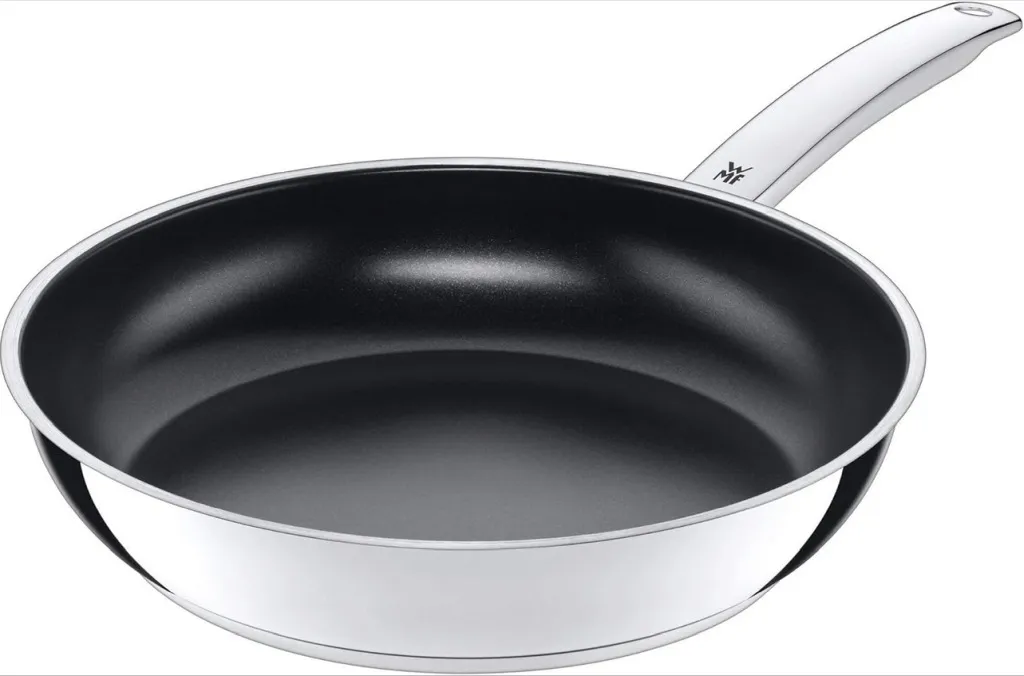 WMF Durado Bratpfanne Induktion 28 cm, Cromargan Edelstahl beschichtet, Keramikbeschichtung, backofenfest